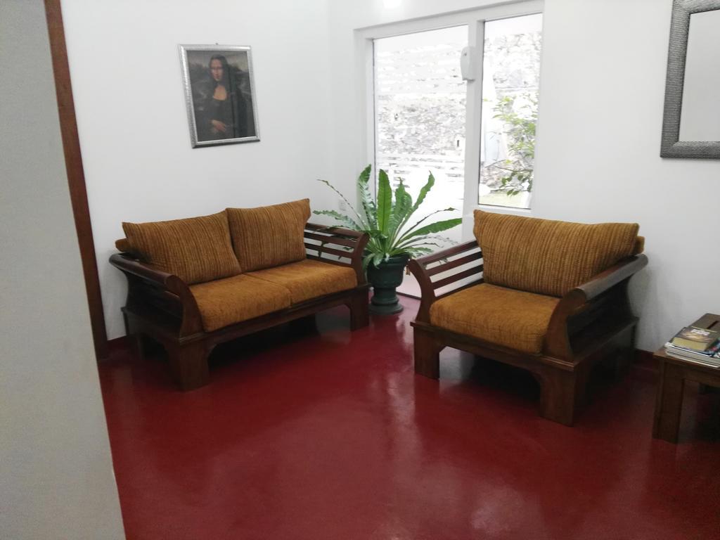 Anna Shanthi Villa Kandy Exterior photo