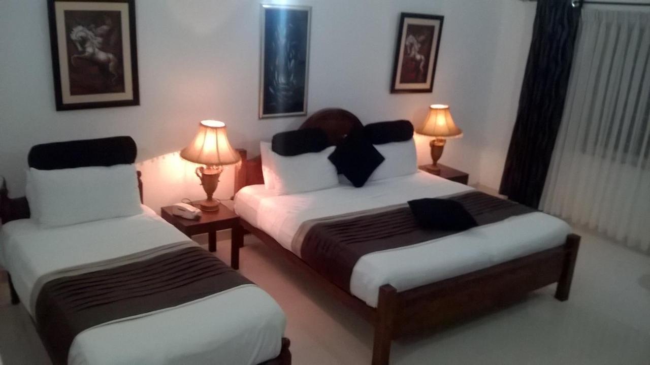Anna Shanthi Villa Kandy Exterior photo