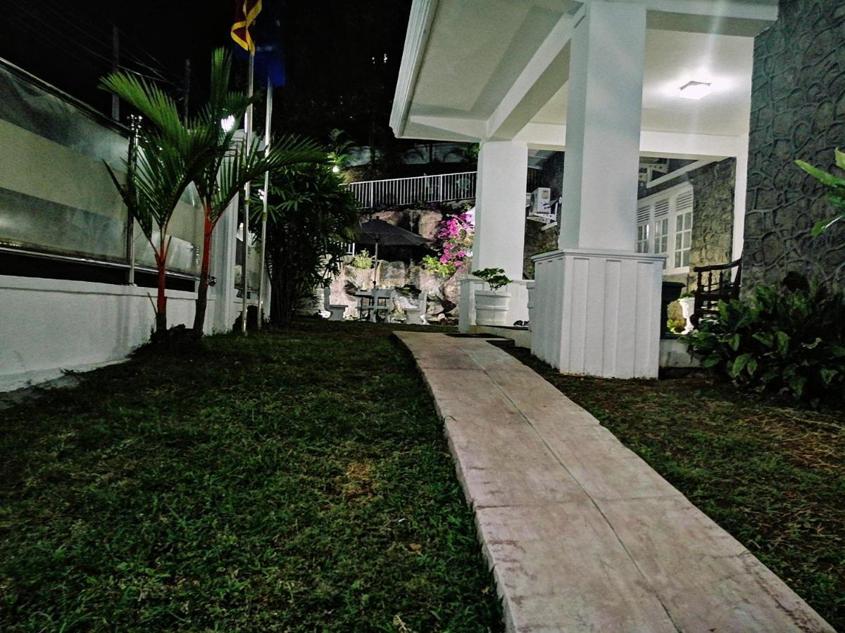 Anna Shanthi Villa Kandy Exterior photo